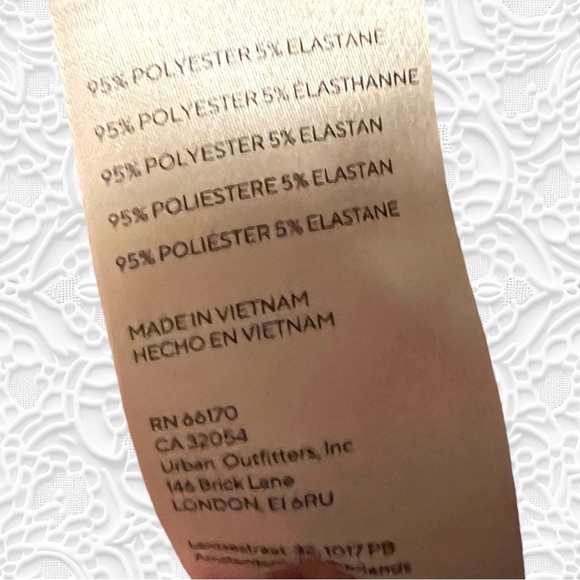 NWT Free People Beautiful VELVETY Feel Blouse  95%POLY/5% Elasticine Washable - Picture 12 of 12